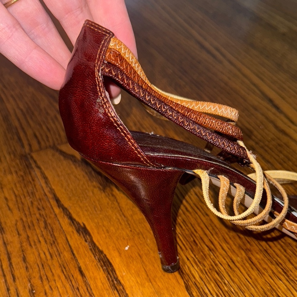 New York Transit Brown and Tan Strappy Heels Size 8.5 - Picture 5 of 7